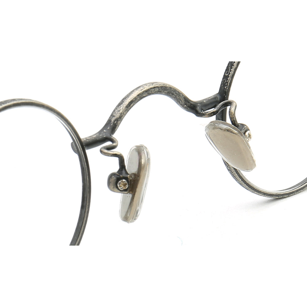 nose pads of vintage round glasses frames